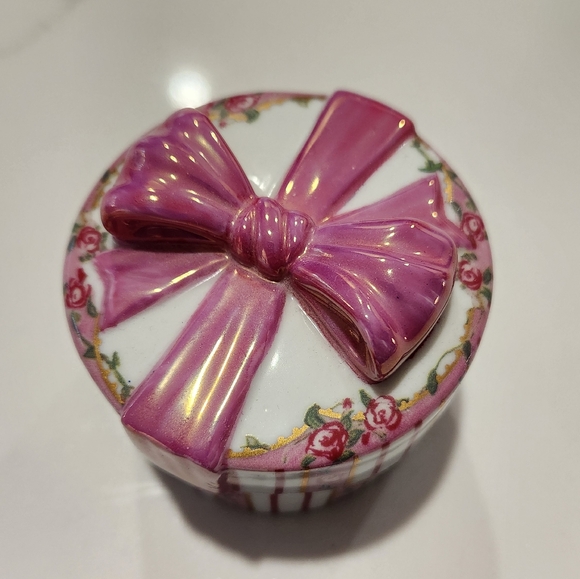 Musical Trinket Box from A Mother's Love Heirloom Porcelain Collection - Picture 2 of 6